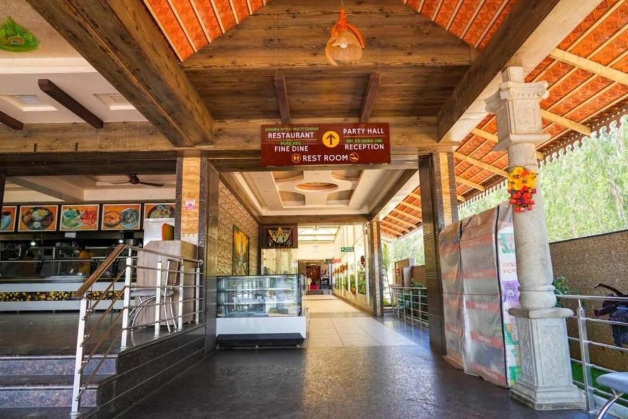Sri Krishna Inn - Kempegowda Airport Bangalore Devanahalli Bagian luar foto
